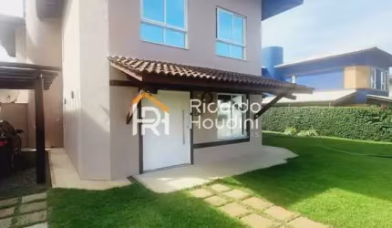 Linda casa à venda, em Stella Maris, condomínio à beira mar !