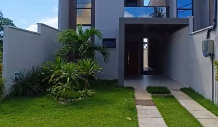 DUPLEX EM CONDOMÍNIO PRÓXIMO A PRAINHA EM AQUIRAZ-CE
