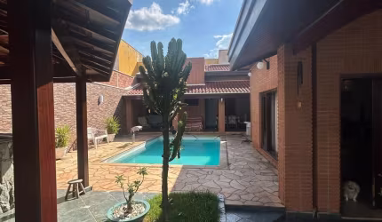 CASA COM PISCINA PARA LOCAÇÃO em Mogi Guaçu