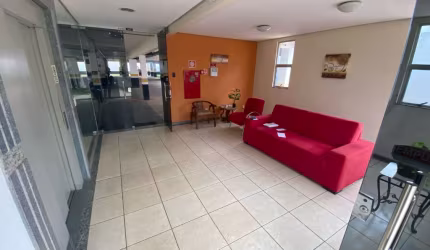 Apartamento com elevador e semi mobiliado no bairro Alvorada