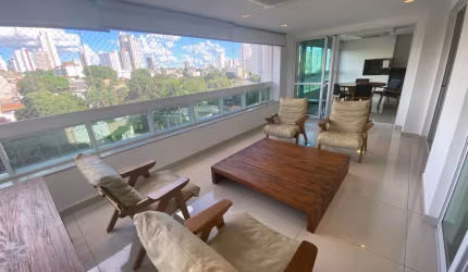 Apartamento 226m² com 4 suítes no Bairro Quilombo