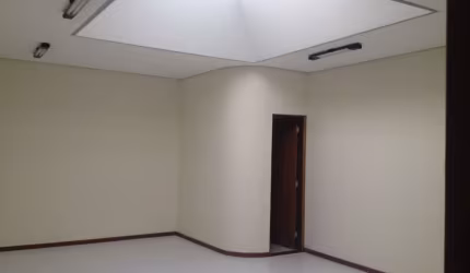 Sala Comercial para Locação – 33m² no Centro de Caraguatatuba