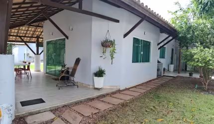 Casa com quintal e área gourmet!