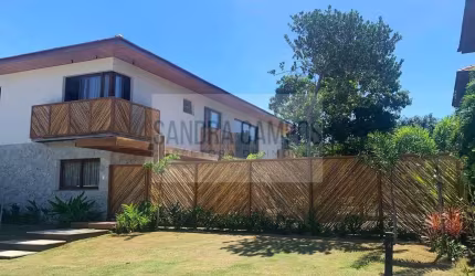 Casa Alto Padrão na Praia do Forte
