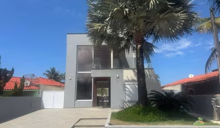 Casa em Condomínio de Luxo com 6 Quartos e 5 Suítes na Morada da Praia, Bertioga-SP: 177m², 3 Salas e 4 Vagas de Garagem