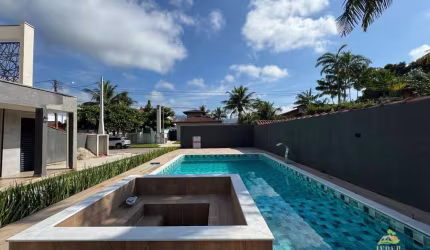 Casa à venda em Morada da Praia, Bertioga/SP - ÓTIMA LOCALIZAÇÃO, 5 Quartos, sendo 2 Suítes, Piscina, Spa e Área Gourmet - Agende sua visita!