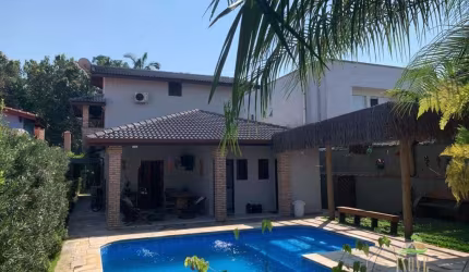 Sobrado à venda, Morada da Praia, Bertioga - SP: 3 quartos, 2 suítes, área gourmet e piscina!
