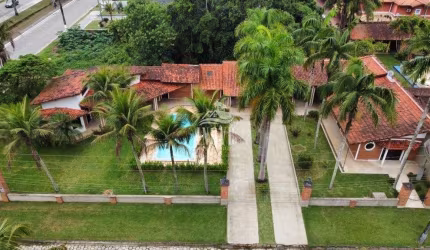 Casa Térrea 300m² à venda com 4 suítes no Morada da Praia