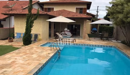 Ótimo sobrado 273m² à venda com 4 dormitórios sendo 2 suítes no Morada da Praia