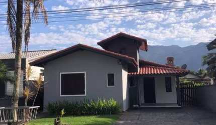 Imperdível: Casa à venda em Bertioga-SP, Morada da Praia, 2 quartos, 1 suíte, 1 sala. Venha conferir!