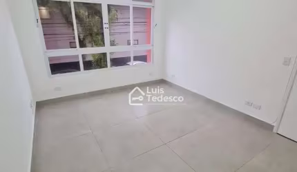 Apartamento com 2 dormitórios à venda, 55 m² por R$ 430.000,00 - Gonzaga - Santos/SP
