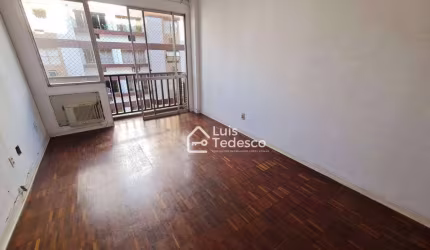 Apartamento com 1 dormitório à venda, 57 m² por R$ 300.000 - Itararé - São Vicente/SP