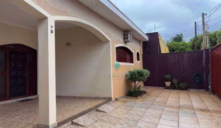 Casa com 3 dormitórios para alugar, 220 m² por R$ 3.200,00/mês - Vila Maria - São José do Rio Preto/SP