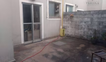 APARTAMENTO TÉRREO - QUINTAL