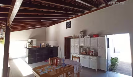 ÓTIMA CASA SOLO - ACABAMENTO DE 1ª