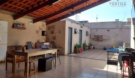 LINDA CASA VISTA BELA 2 DORMITÓRIOS