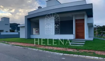 Casa Alto Padrão em Condomínio Fechado