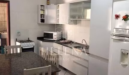 Casa no Santinho à 300m da praia
