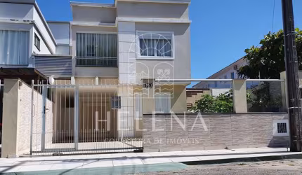 Casa com 3 dormitórios  nos Ingleses