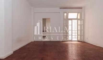 Apartamento com 50 m², 1 quarto  à venda no bairro República.