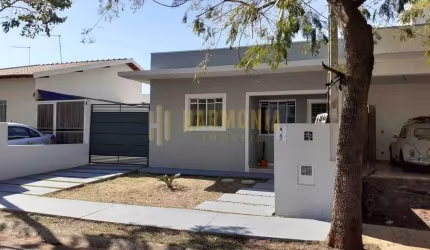 Casa à venda no Condomínio Alvorada