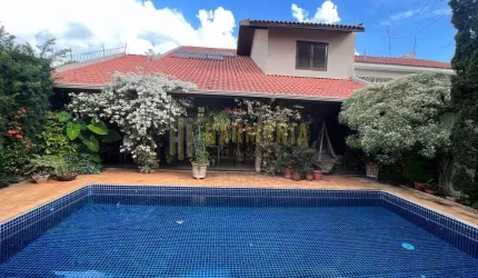 Casa a venda na região do JD. Imperador