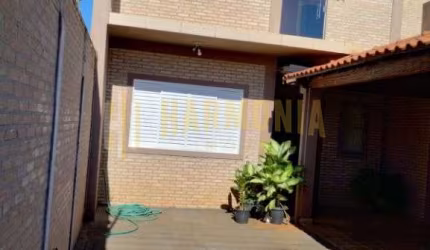 Sobrado a venda no Jardim Arangá