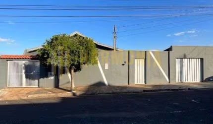 Linda casa térrea a venda no Carmo