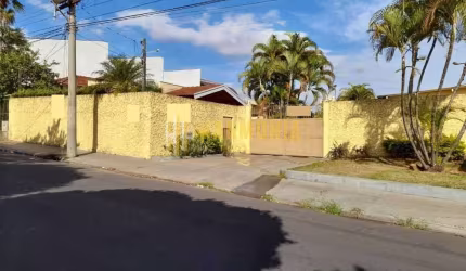 Prédio com 1 sala para alugar no Centro, Araraquara , 465 m2 por R$ 2.300