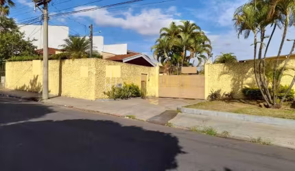 Prédio com 2 salas para alugar no Centro, Araraquara , 464 m2 por R$ 4.800