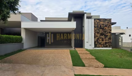 Linda Casa a venda ou locação no Condomínio Portal das Tipuanas