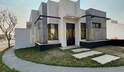 Casa de esquina nova a venda no condomínio Parque Alvorada.
