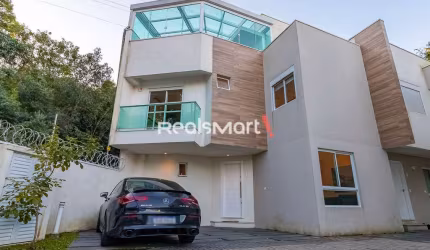 Green Life - Sobrado 3 quartos, 1 suíte, 2 vagas, terraço com jacuzzi em condomínio fechado em Santa Felicidade - 5min do Parque Barigui