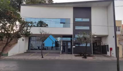 SALA COM 180M² 7 Salas recepção copa e 3 vg de garagem Centr