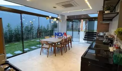 Casa com 4 quartos à venda em Interlagos, Vila Velha , 350 m2 por R$ 4.900.000