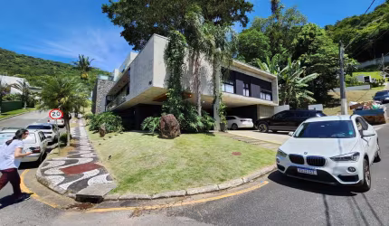 em Barra - Balneário Camboriú SC