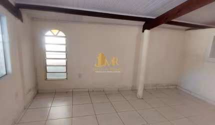 Casa para Aluguel em Condomínio Fechado Rural – 2 Dormitórios, 8 Min do Shopping