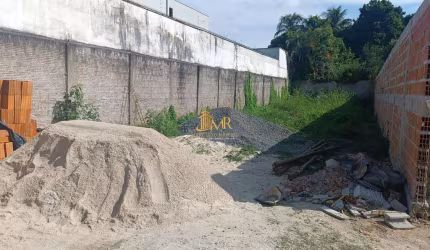 Terreno murado de 250m² na Av. Oswaldo Aranha – Pronto para construir