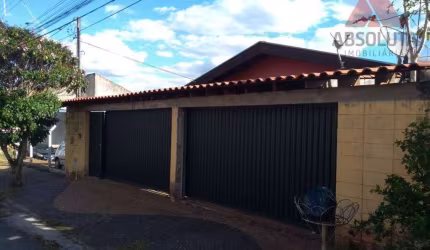 Excelente casa em terreno de 324m² com 03 dormitórios (01 suíte)