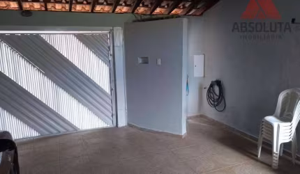 Excelente casa térrea a venda na Cariobinha