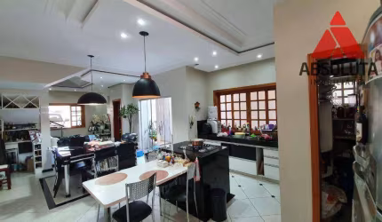 Casa com 3 dormitórios à venda, 230 m² por R$ 1.000.000,00 - Parque Nova Carioba - Americana/SP