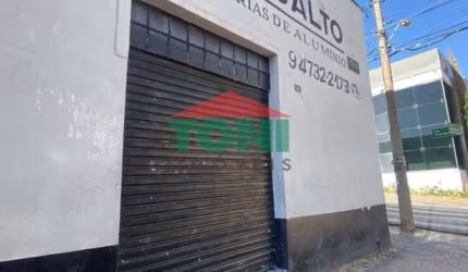 Salão comercial à venda no Centro de Salto-SP, 143,61 m² para investir no seu negócio!