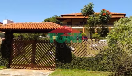 Chácara de Luxo à Venda em Condomínio Exclusivo em Salto-SP, Bairro Terras de Santa Rosa II - 5 Quartos, 2 Suítes, 7 Salas, 3 Banheiros, 477,74 m² de Área.