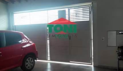 Imperdível: Casa à venda em Salto-SP, Jardim Celani - 3 quartos, 1 suíte, 1 sala, 2 banheiros, 2 vagas de garagem, 106,89 m²