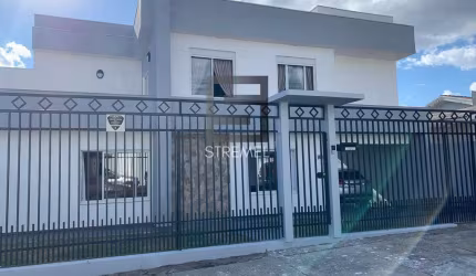 Sobrado para Venda em Guarapuava, Santa Cruz, 4 dormitórios, 2 suítes, 3 banheiros, 3 vagas