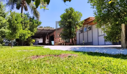 Casa para Venda em Guarapuava, Santa Cruz, 4 dormitórios, 1 suíte