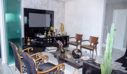 Apartamento Duplex Cinco Quartos para venda no Horto Florestal