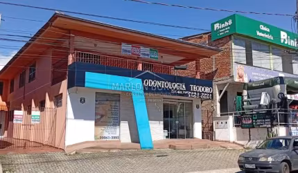 Sala comercial para alugar na Rua da Pedreira, 1333, Campo Pequeno, Colombo por R$ 3.500