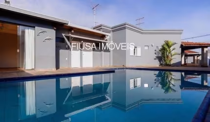 Casa com 2 quartos à venda na R 1, 1, Jardim Niágara, Jardinópolis por R$ 463.500