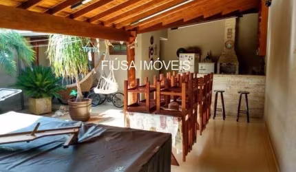 Casa com 3 quartos à venda na RUA JOSÉ POLICENO BERNARDES, Santa Cruz, Batatais por R$ 566.500